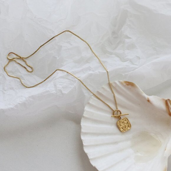 18K Gold Plated Circle Bar Square Pendant Necklace - Picture 9 of 11